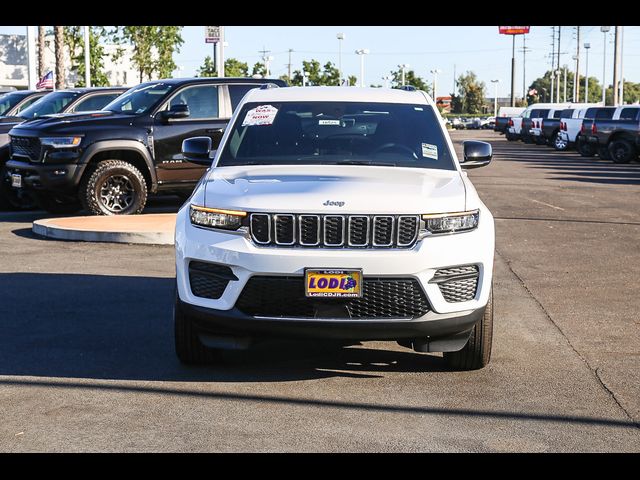 2026 Jeep Grand Cherokee Laredo