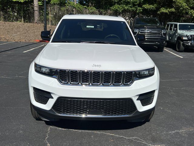 2026 Jeep Grand Cherokee Laredo