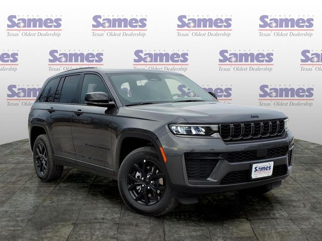 2026 Jeep Grand Cherokee Laredo Altitude
