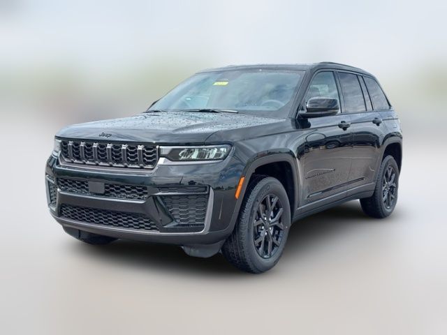 2026 Jeep Grand Cherokee Laredo Altitude
