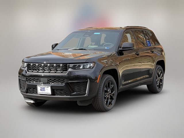 2026 Jeep Grand Cherokee Laredo Altitude