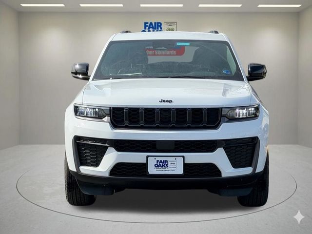 2026 Jeep Grand Cherokee Laredo Altitude