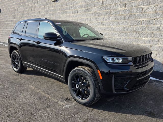 2026 Jeep Grand Cherokee Laredo Altitude