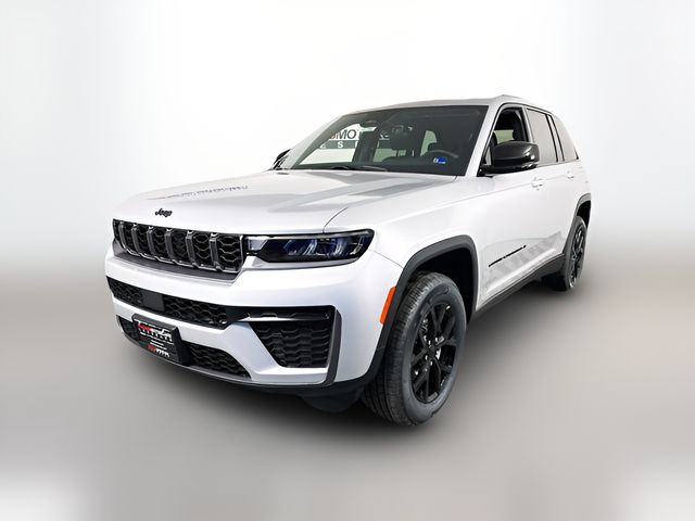 2026 Jeep Grand Cherokee Laredo Altitude