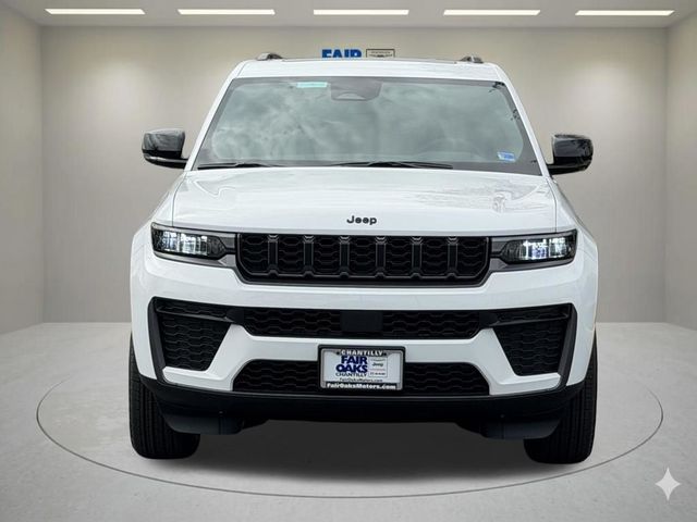 2026 Jeep Grand Cherokee Laredo Altitude