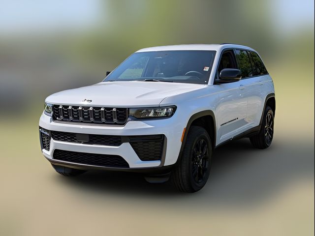 2026 Jeep Grand Cherokee Laredo Altitude