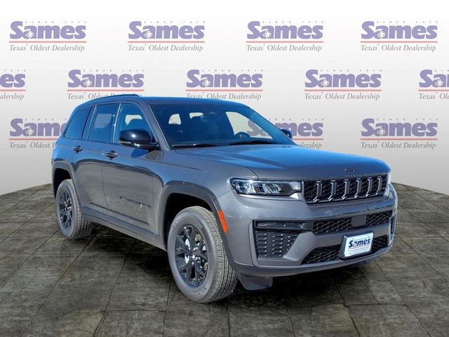 2026 Jeep Grand Cherokee Laredo Altitude
