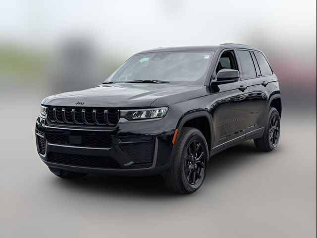 2026 Jeep Grand Cherokee Laredo Altitude
