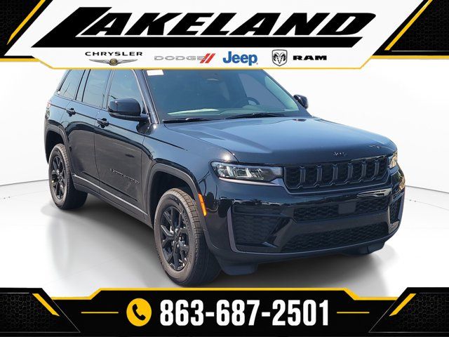 2026 Jeep Grand Cherokee Laredo Altitude