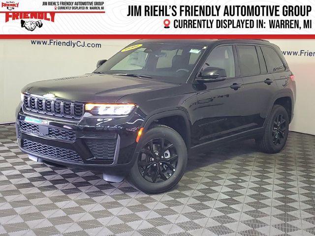 2026 Jeep Grand Cherokee Laredo Altitude