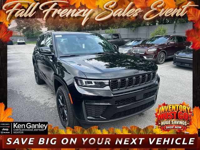 2026 Jeep Grand Cherokee Laredo Altitude