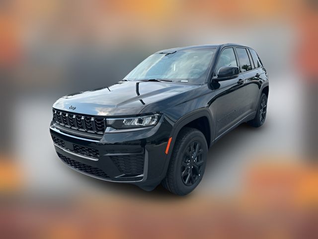 2026 Jeep Grand Cherokee Laredo Altitude
