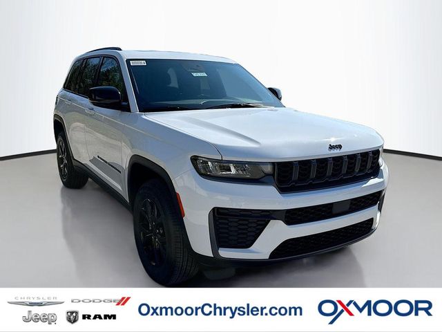 2026 Jeep Grand Cherokee Laredo Altitude