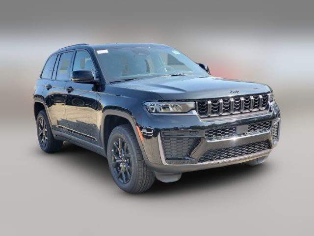 2026 Jeep Grand Cherokee Laredo Altitude