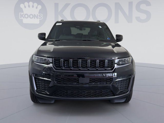 2026 Jeep Grand Cherokee Laredo Altitude