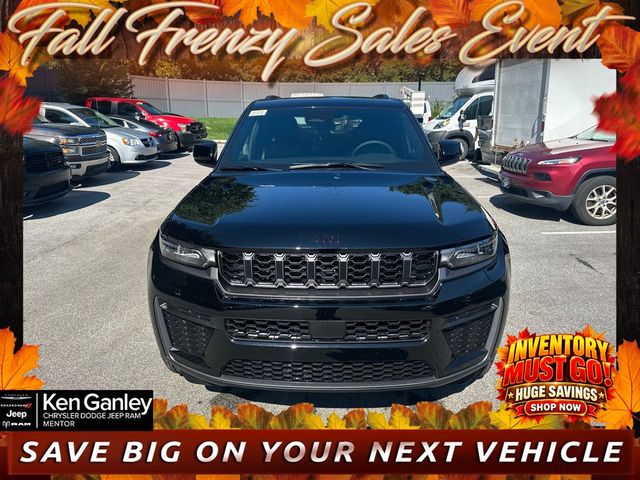 2026 Jeep Grand Cherokee Laredo Altitude
