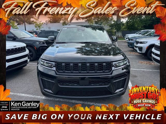 2026 Jeep Grand Cherokee Laredo Altitude