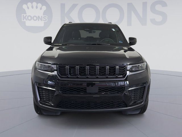 2026 Jeep Grand Cherokee Laredo Altitude