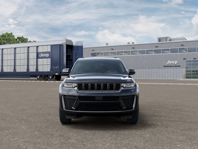 2026 Jeep Grand Cherokee L Laredo Altitude