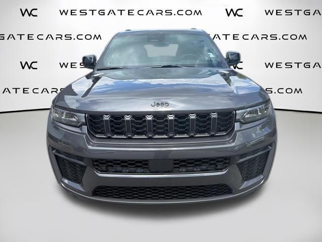 2026 Jeep Grand Cherokee L Laredo Altitude