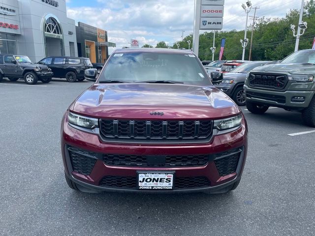 2026 Jeep Grand Cherokee L Laredo Altitude