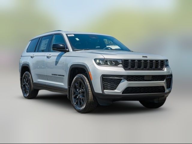 2026 Jeep Grand Cherokee L Laredo Altitude