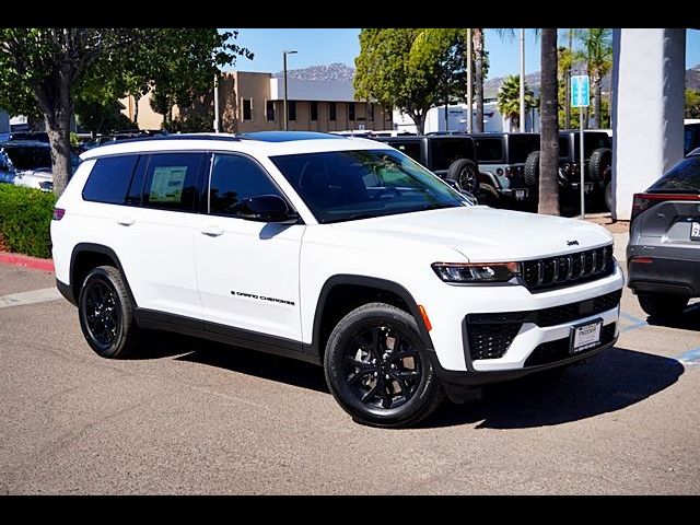 2026 Jeep Grand Cherokee L Laredo Altitude