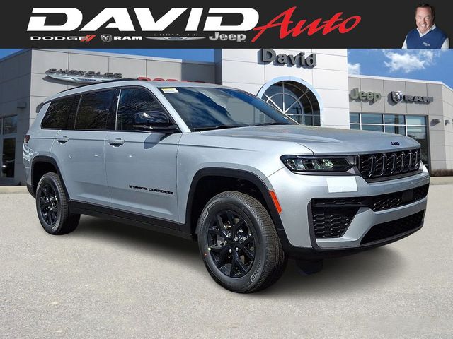 2026 Jeep Grand Cherokee L Laredo Altitude