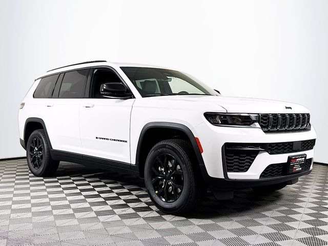 2026 Jeep Grand Cherokee L Laredo Altitude