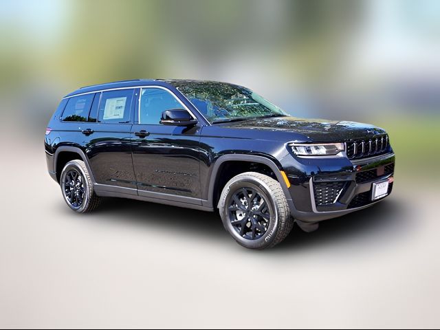 2026 Jeep Grand Cherokee L Laredo Altitude