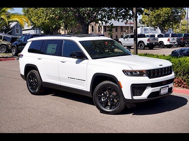 2026 Jeep Grand Cherokee L Laredo Altitude
