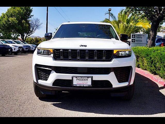 2026 Jeep Grand Cherokee L Laredo Altitude