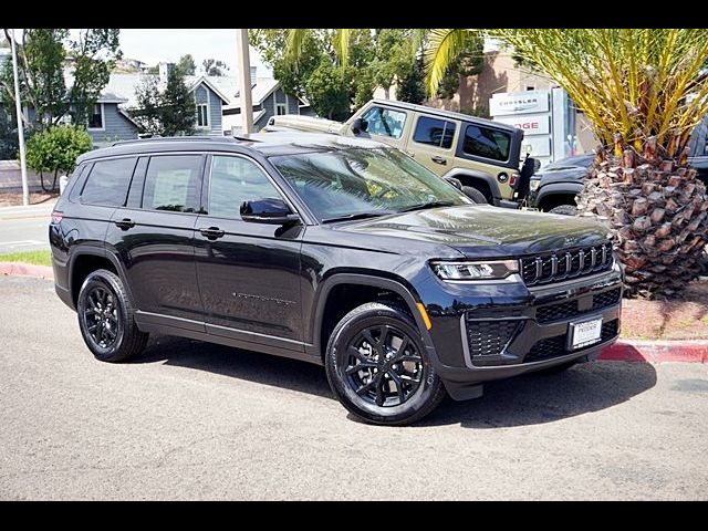 2026 Jeep Grand Cherokee L Laredo Altitude