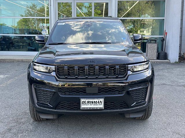 2026 Jeep Grand Cherokee L Laredo Altitude