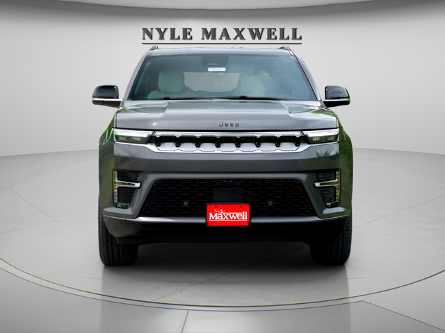 2026 Jeep Grand Wagoneer Base