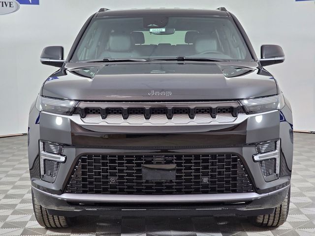 2026 Jeep Grand Wagoneer Base