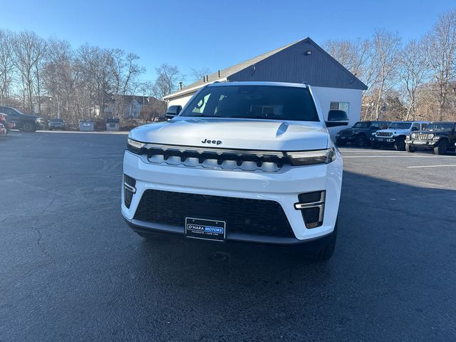 2026 Jeep Grand Wagoneer Base