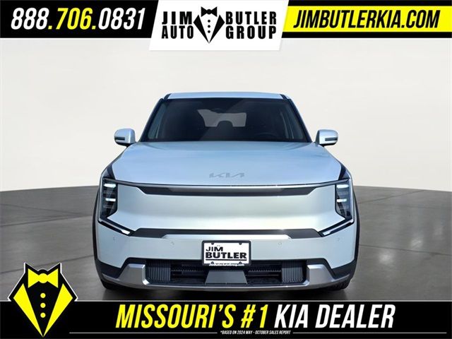 2026 Kia EV9 Light Short Range