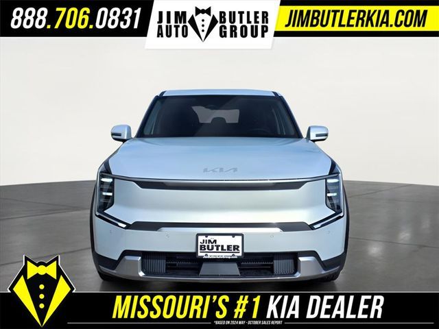 2026 Kia EV9 Light Short Range