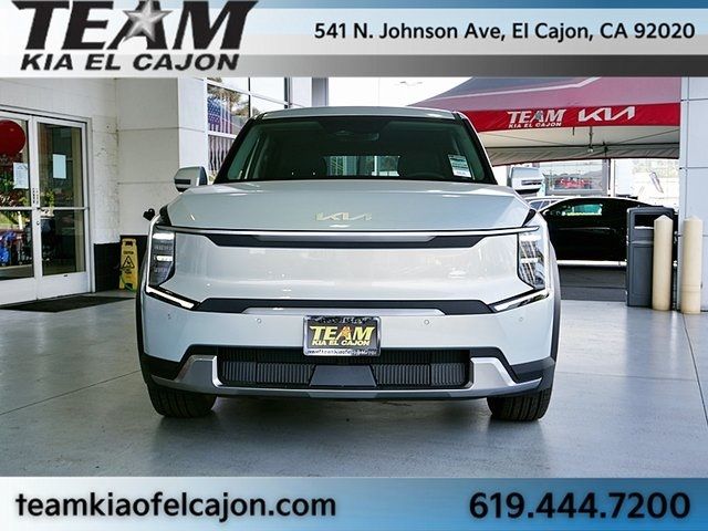 2026 Kia EV9 Light Long Range
