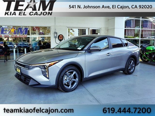 2026 Kia K4 LXS