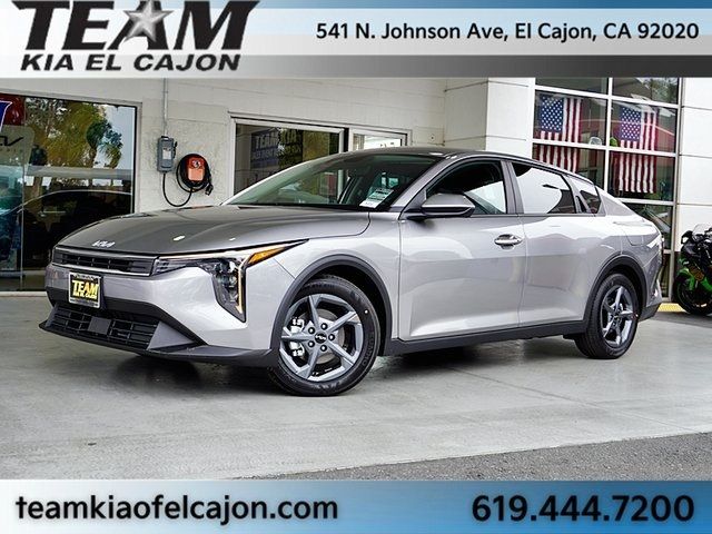2026 Kia K4 LXS