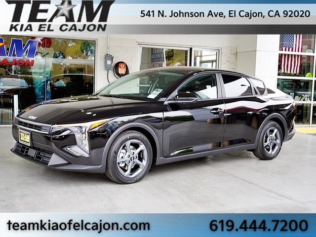 2026 Kia K4 LXS