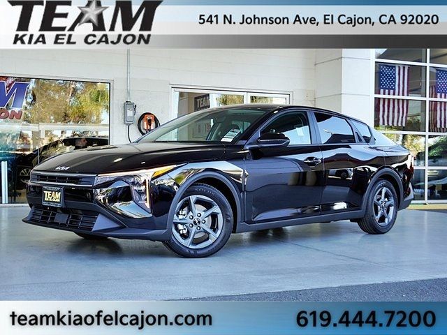 2026 Kia K4 LXS
