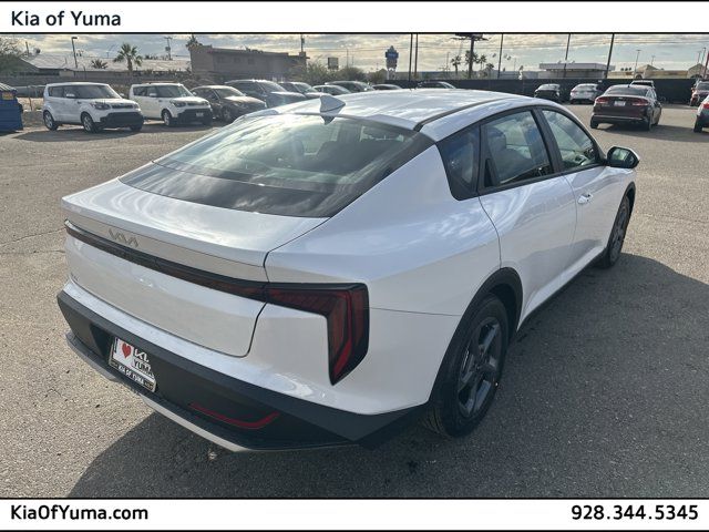 2026 Kia K4 LXS