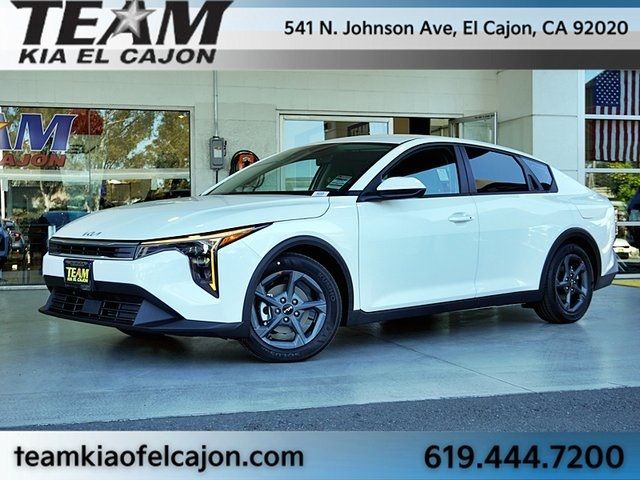 2026 Kia K4 LXS