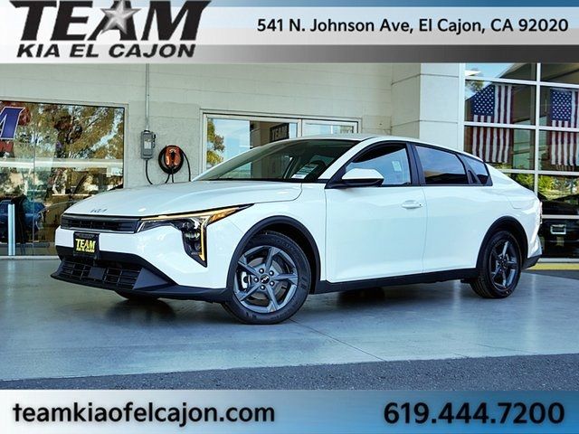 2026 Kia K4 LXS