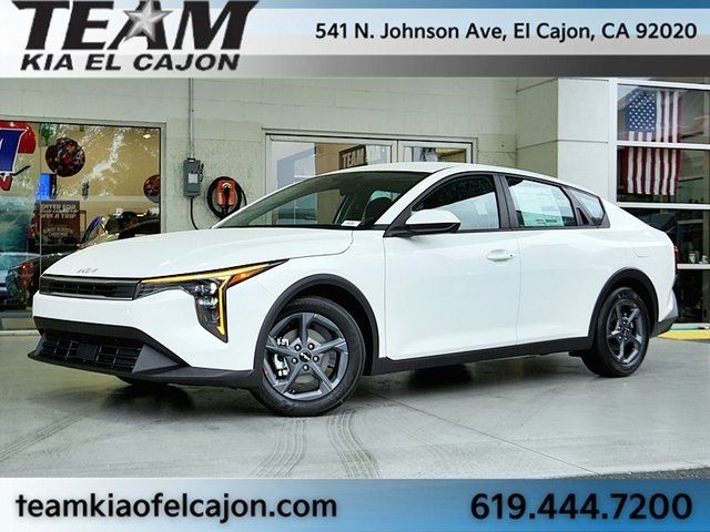 2026 Kia K4 LXS