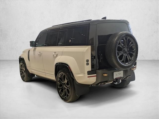 2026 Land Rover Defender OCTA