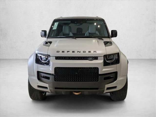 2026 Land Rover Defender OCTA